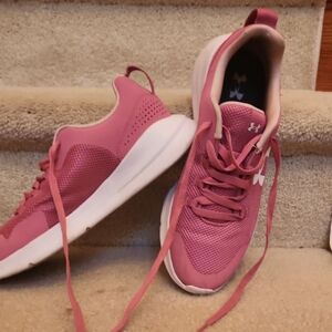 Under Armour Size 11  Women's Sneakers in Pink and White